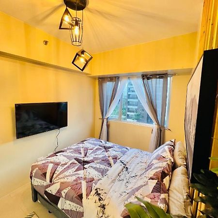 * *P Fantastic 2Br Option For 8 Lägenhet Iloilo City Exteriör bild