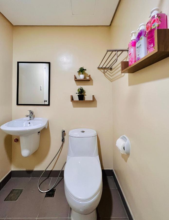 * *P Fantastic 2Br Option For 8 Lägenhet Iloilo City Exteriör bild
