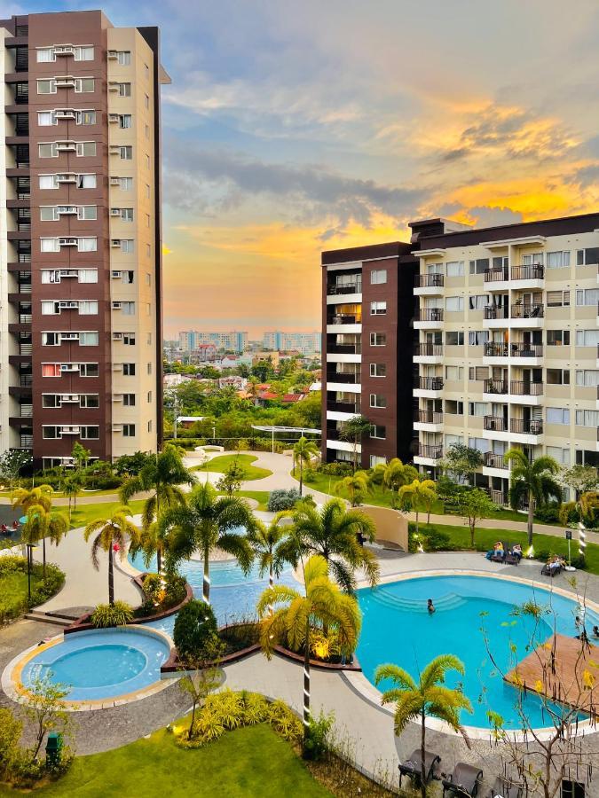 * *P Fantastic 2Br Option For 8 Lägenhet Iloilo City Exteriör bild