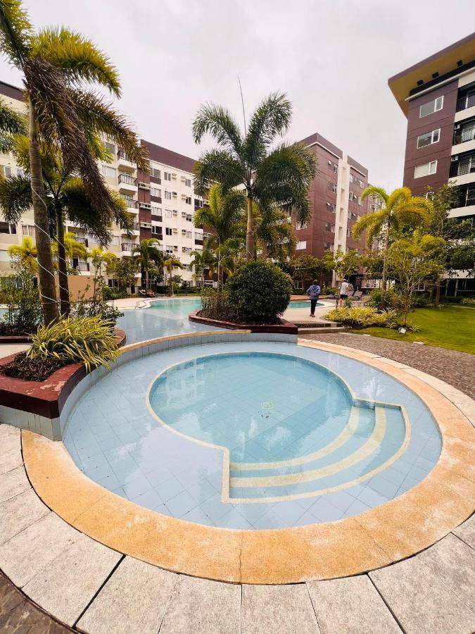 * *P Fantastic 2Br Option For 8 Lägenhet Iloilo City Exteriör bild