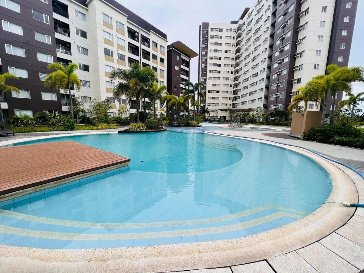 * *P Fantastic 2Br Option For 8 Lägenhet Iloilo City Exteriör bild